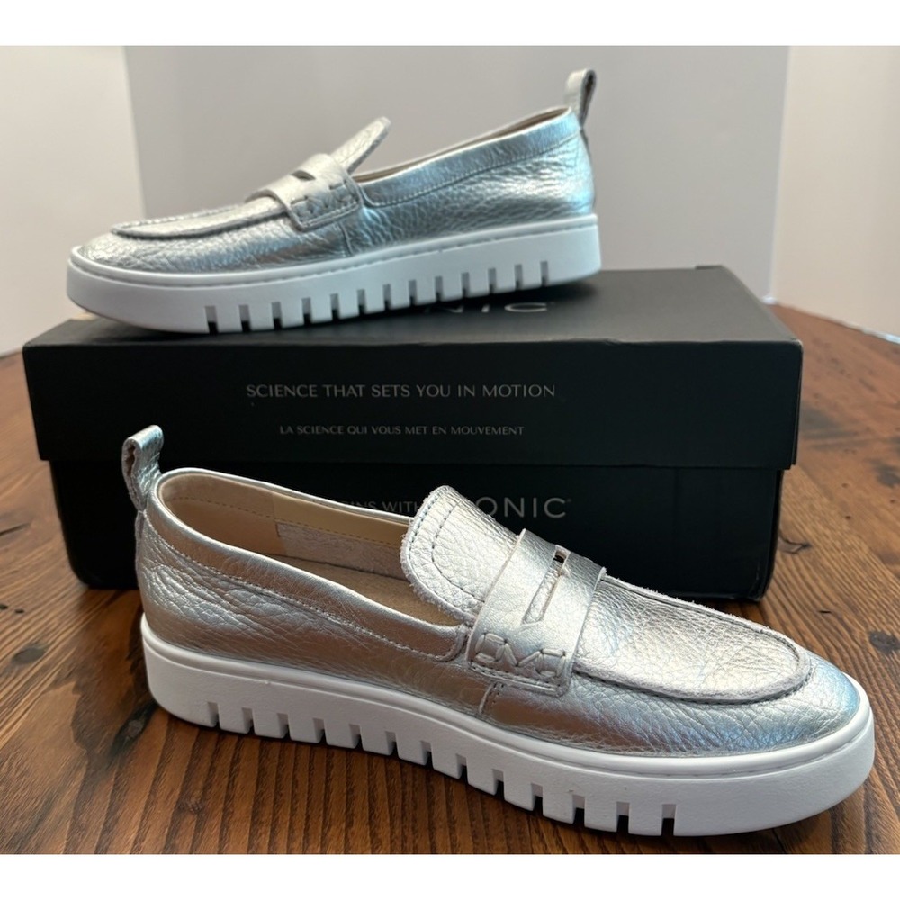 Vionic Uptown Slip On Loafer Womens 6.5 M Silver Metallic Leather NWB - Picture 2 of 9